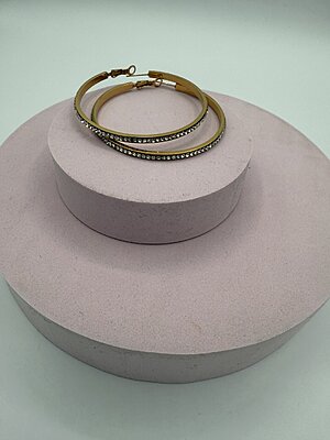 Orecchino cerchione strass