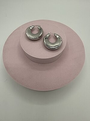 Orecchino cerchio pieno argento