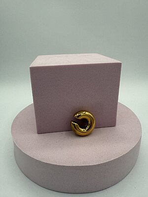 Ear cuff big gold