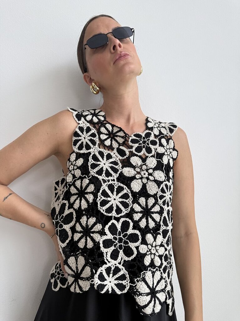 Top canotta rosone fiore crochet 