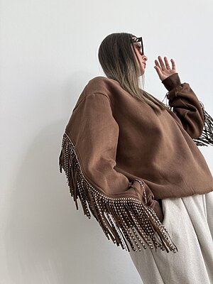 Felpa frange bulloni