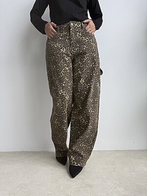 Jeans macula