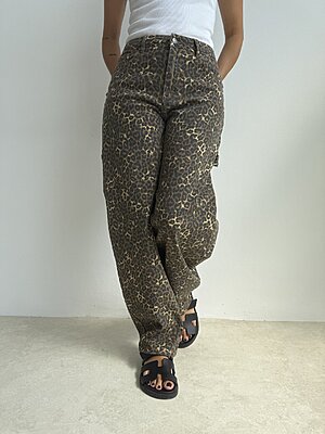 Jeans macula