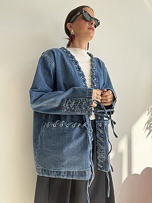 Giacca over denim laccetti