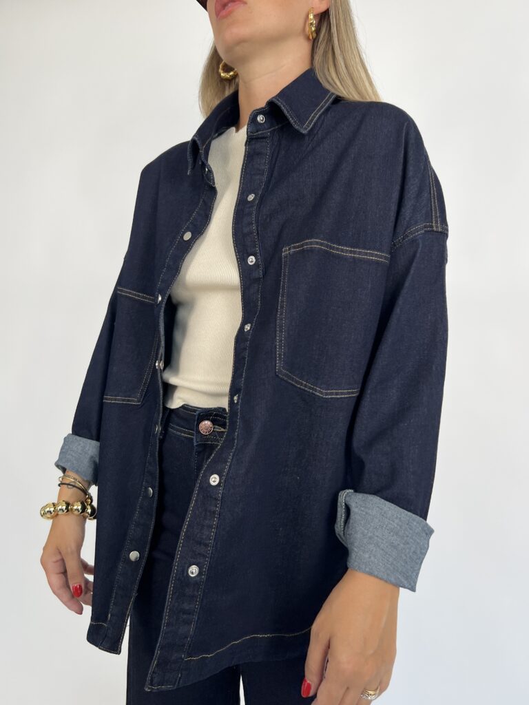 Camicia over dark denim 