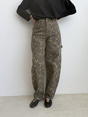Jeans macula