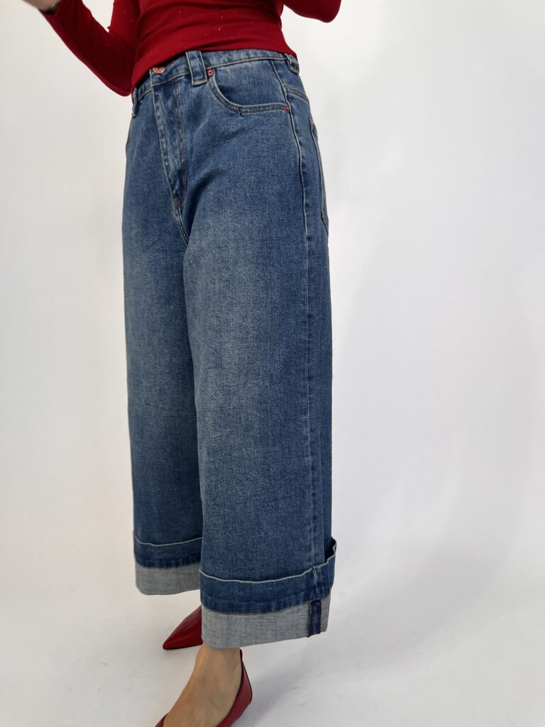 Jeans ampio risvoltone 