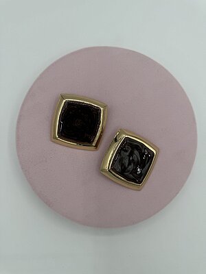 Orecchino square marrone -
