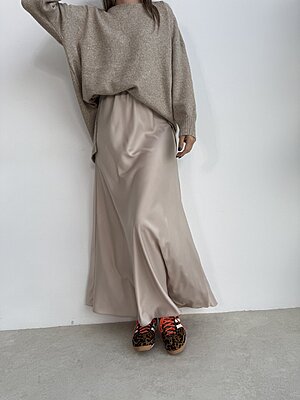 Gonna lunga campana satin